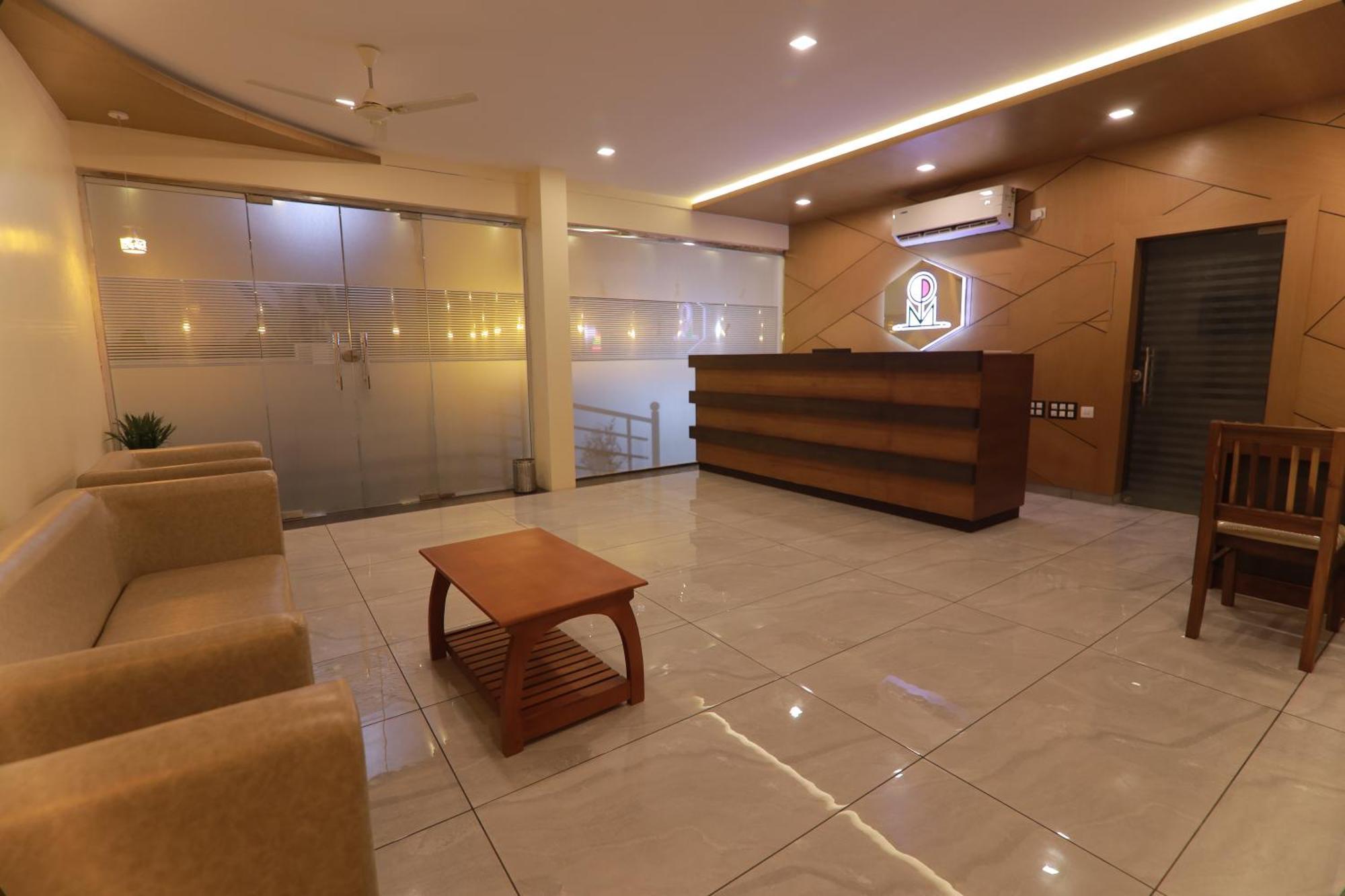 Opm Inn Payyannur Exterior photo